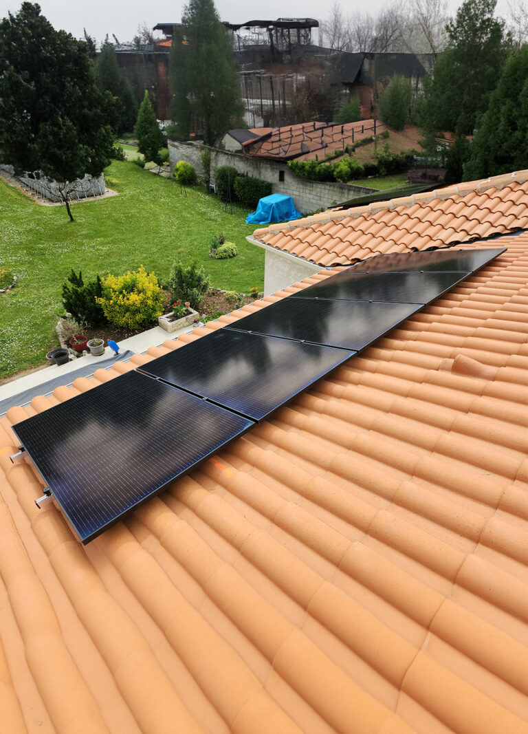 Installation panneaux solaires